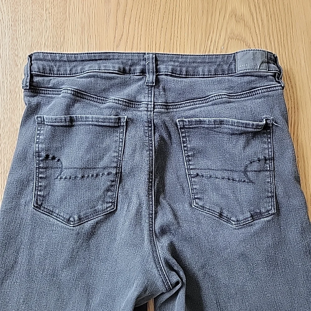 American Eagle Outfitters stylish straight